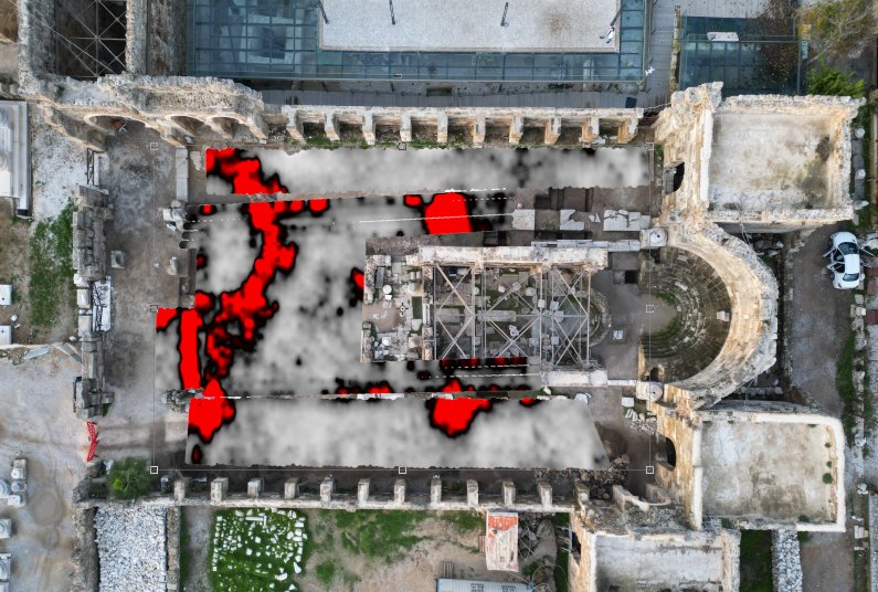 GPR anomali haritası, hava fotoğrafı üzerine bindirilmiş